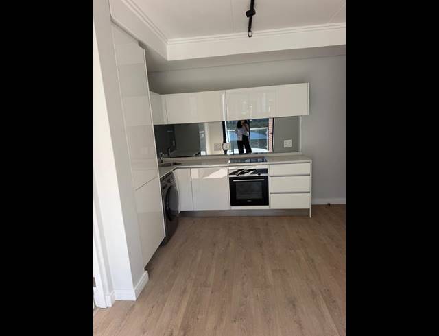 1 BEDROOM APARTMENT FOR SALE IN SANDRINGHAM